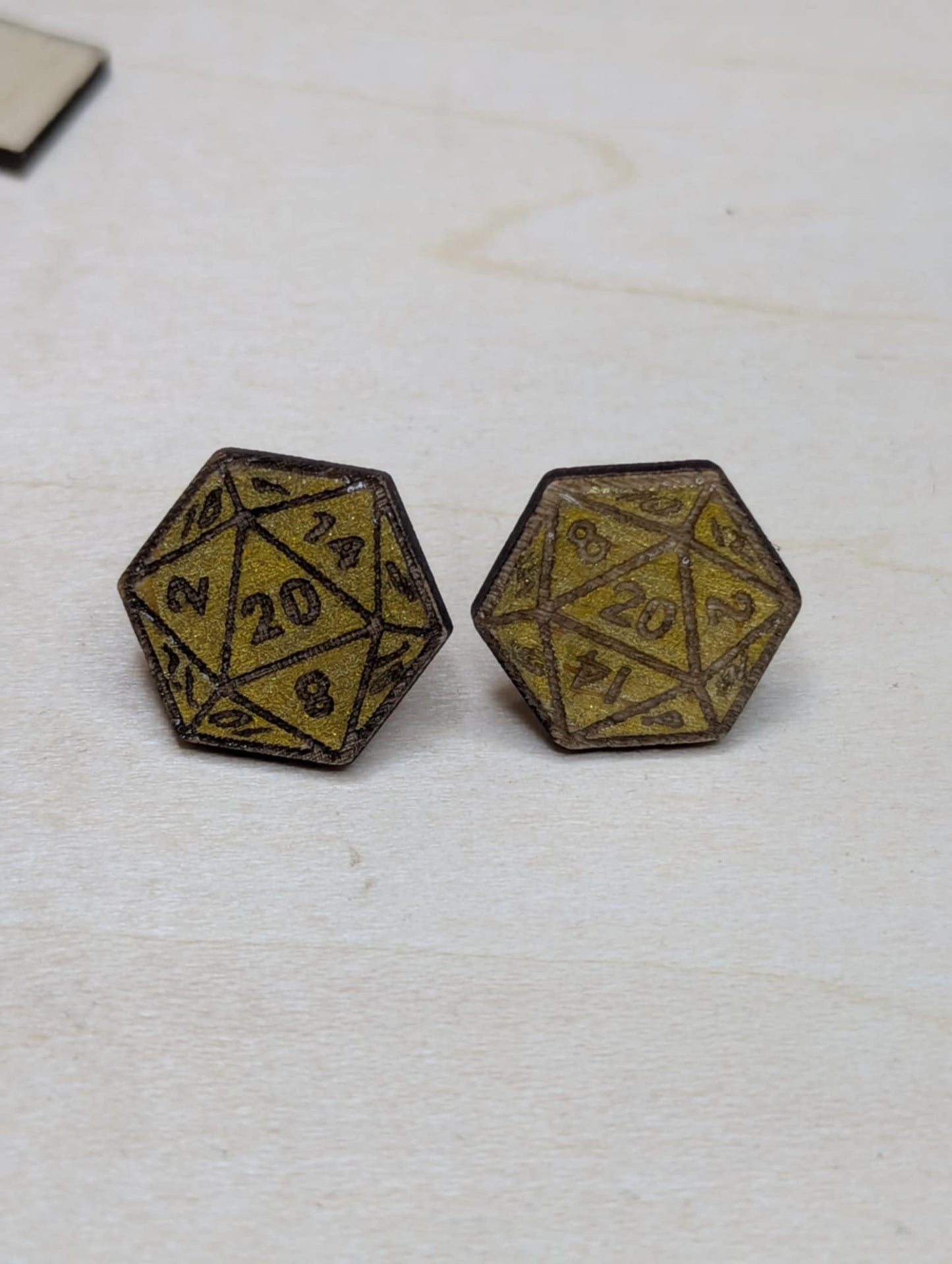 D20 Studs