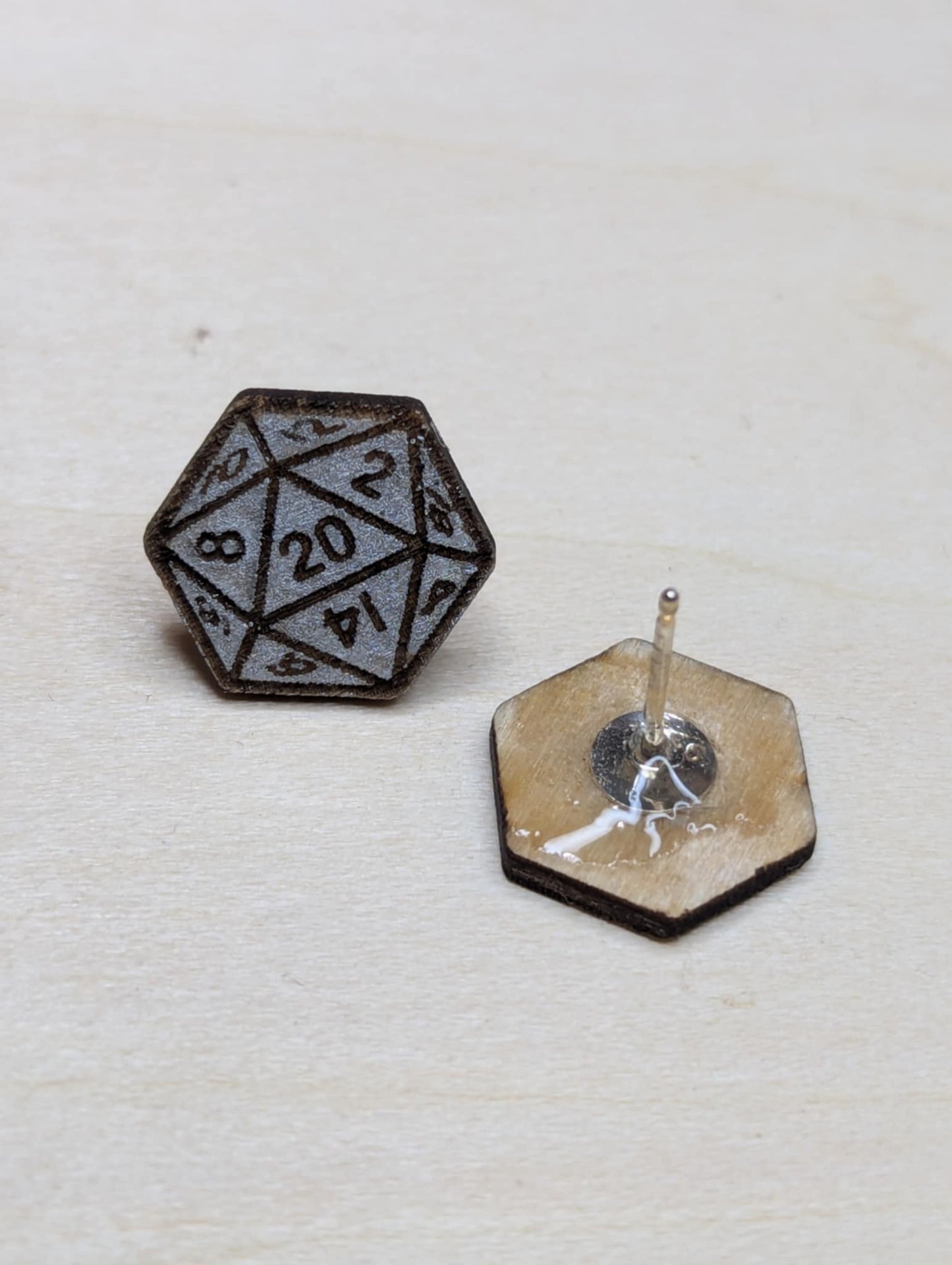 D20 Studs