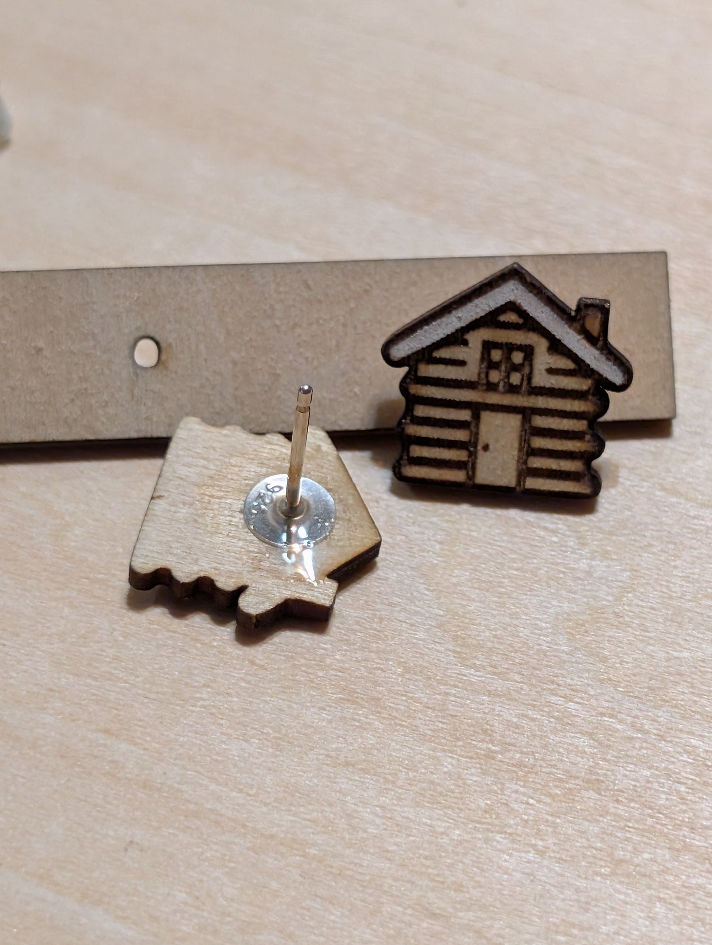 Log Cabin Studs