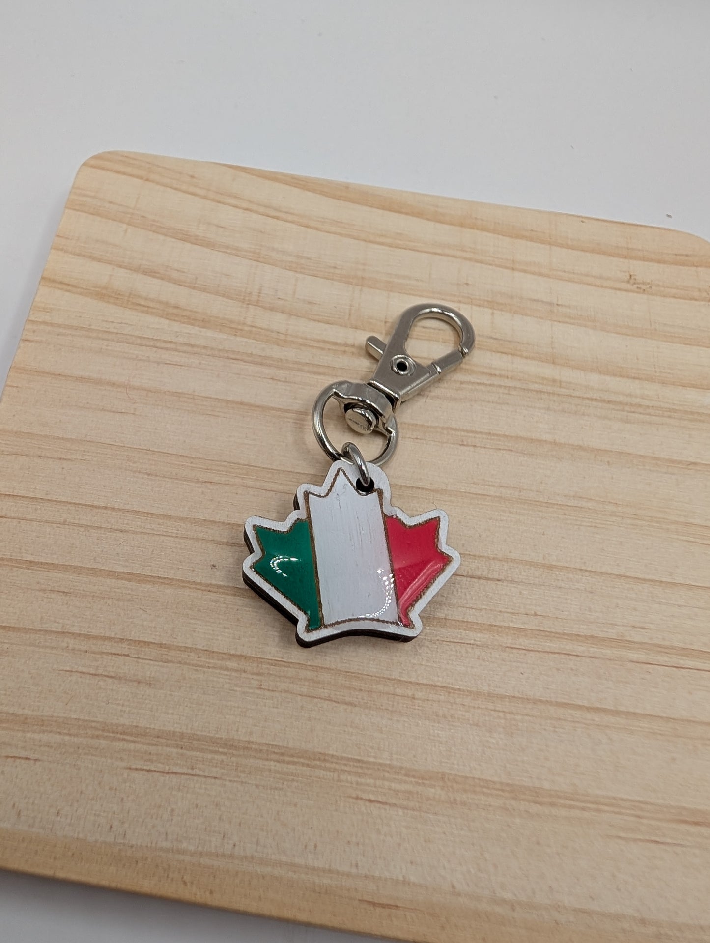 Italy/Canada Unity Zipper Pull
