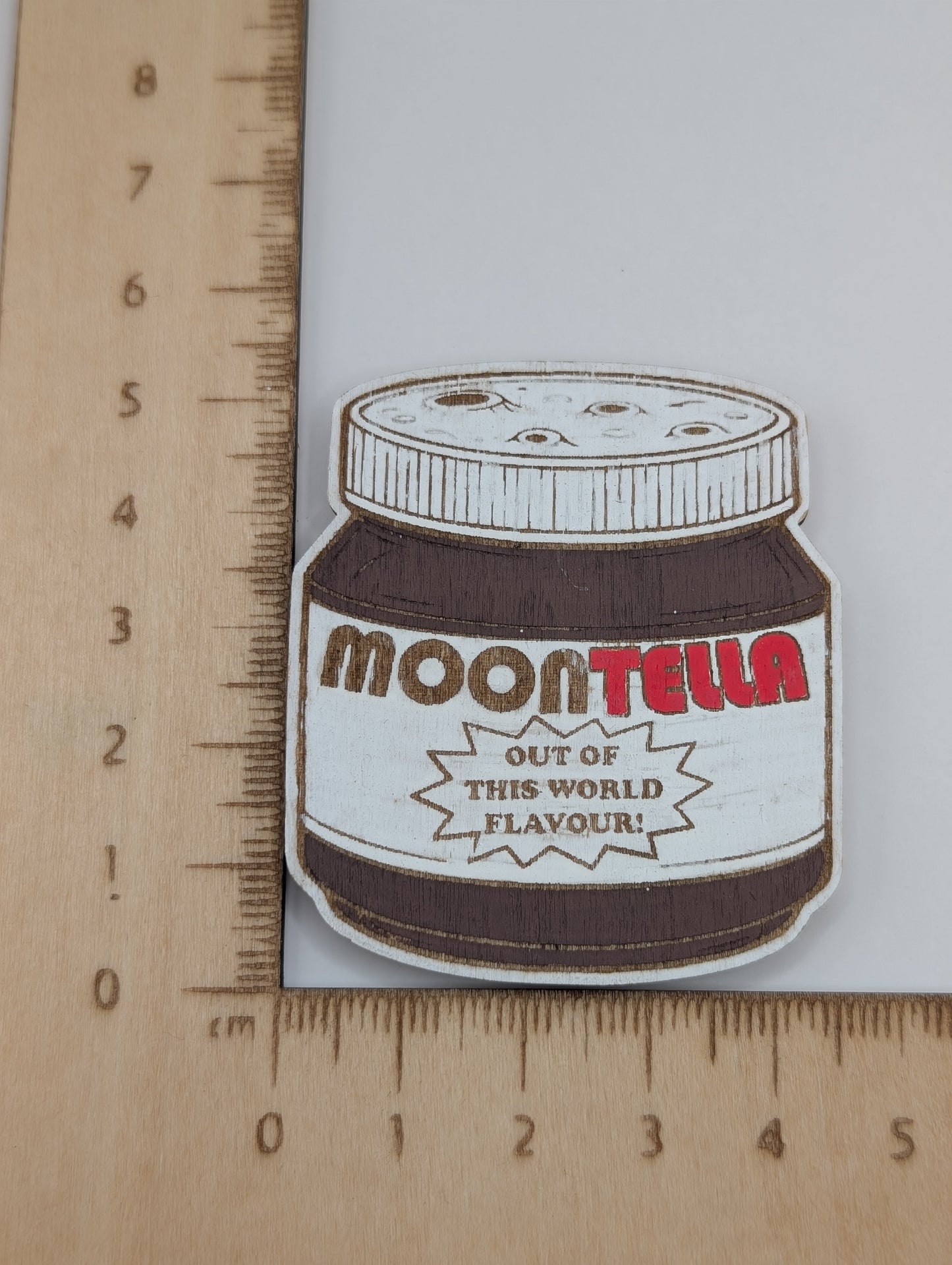 Moontella Magnet