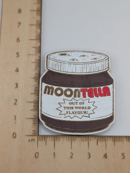 Moontella Magnet