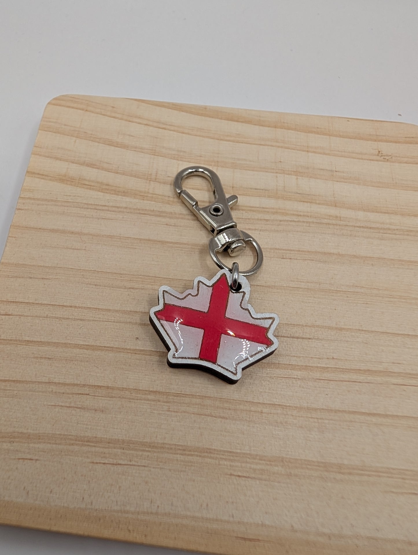 England/Canada Unity Zipper Pull